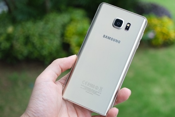 Samsung Galaxy Note 5 cũ được thiết kế nguyên khối và sang trọng