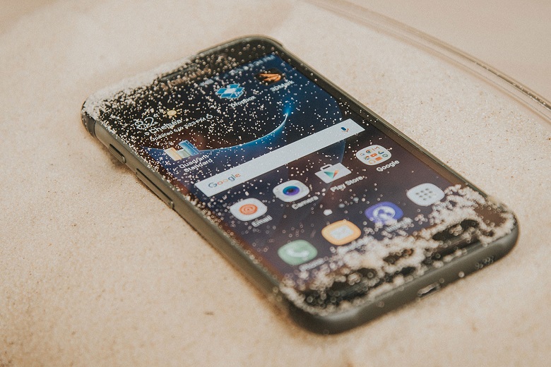 Samsung Galaxy S7 Active có thiết kế hầm hố