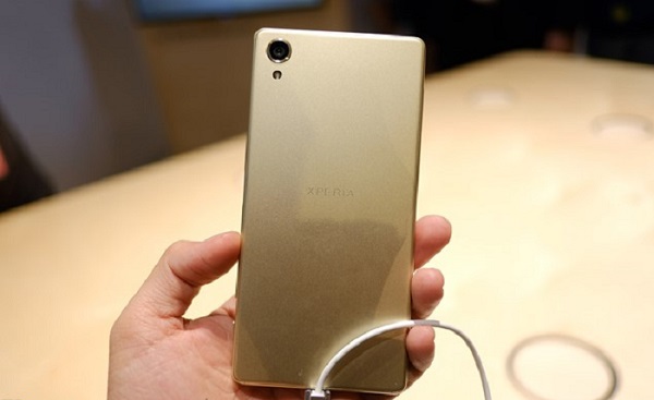 Sony Xperia X  vẫn có thiết kế tương tự ngôn ngữ OmniBalance