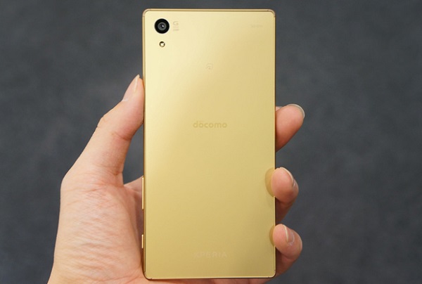 Sony Xperia Z5 Docomo có thiết kế khá đẹp mắt