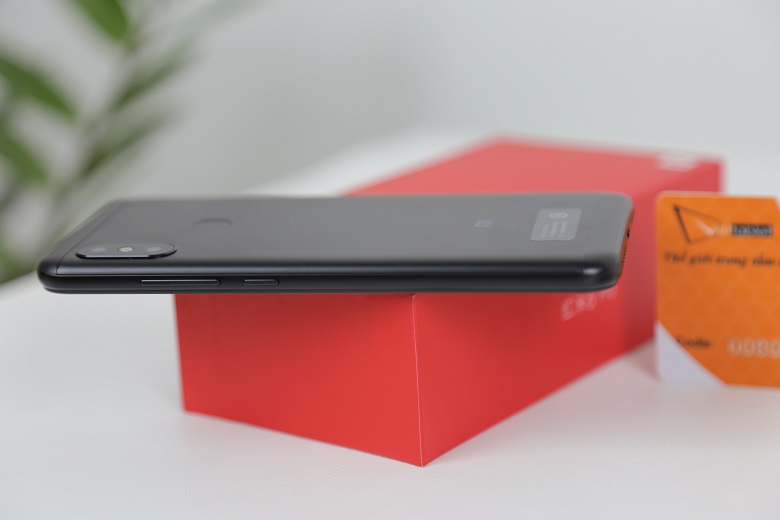 Xiaomi giá rẻ cấu hình khủng