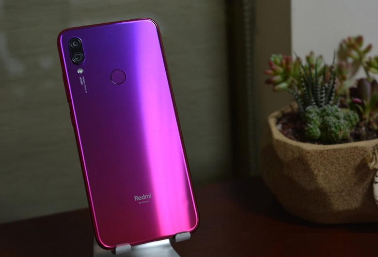 Xiaomi Redmi Note 7 thiết kế mặt lưng