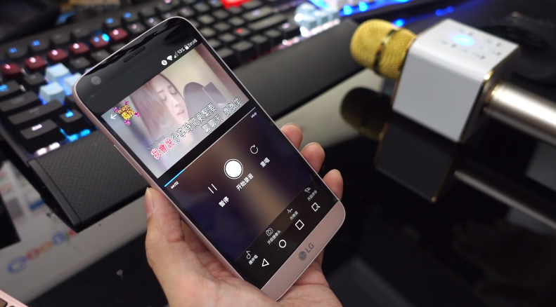 Micro Bluetooth Karaoke Tích Hợp Loa TUXUN Q7 3