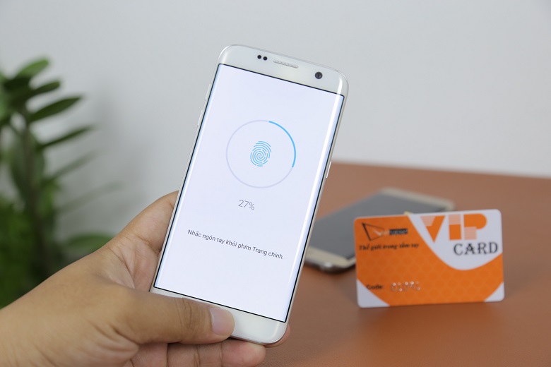 mua Samsung Galaxy S7 Edge tại Viettablet. 5