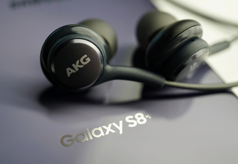 tai nghe akg chính hãng
