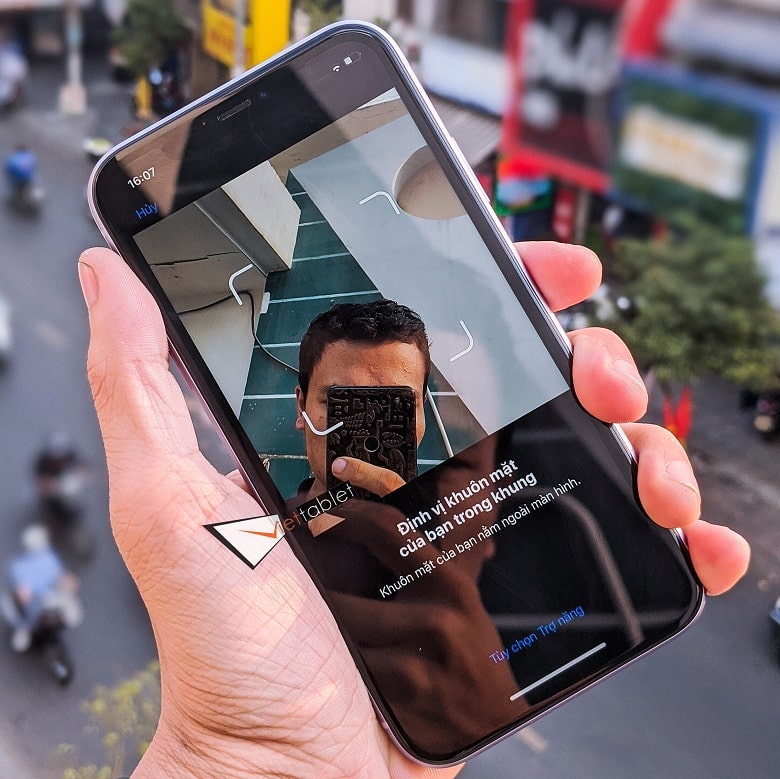 camera iPhone 11 lock 