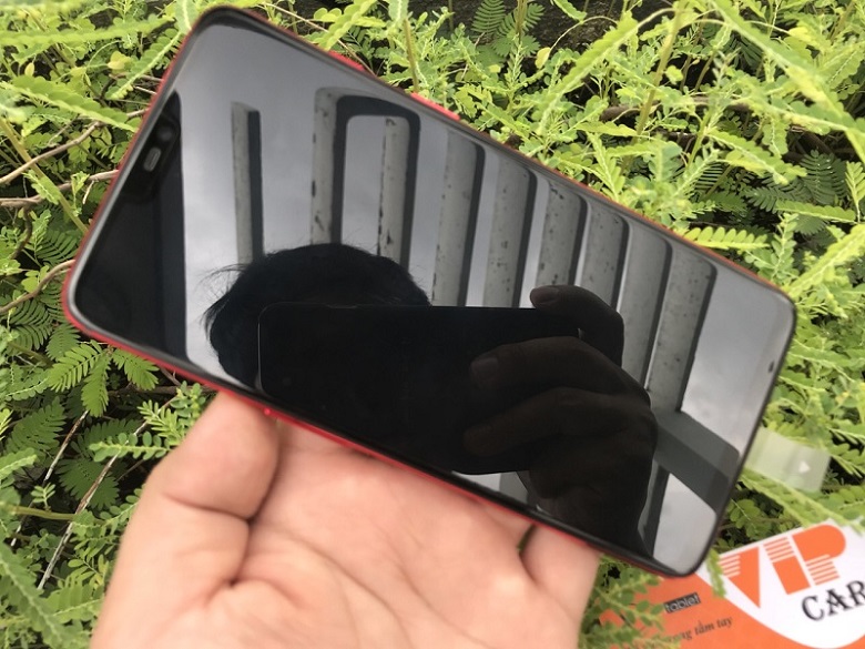 oneplus 6 màu đỏ màn hình cong