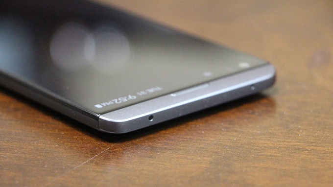 cạnh viền lg v20