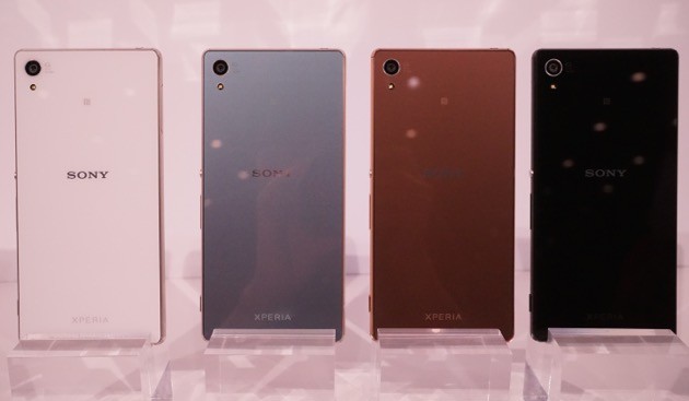 Sony Xperia Z4 có 4 màu đen, vàng đồng và xanh nhạt