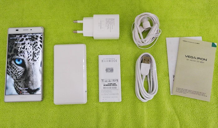 Phụ kiện kèm theo khi mua Sky A870