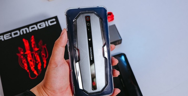 Đánh giá Nubia Red Magic 6 Pro: Snapdragon 888, tần số quét 165Hz, sạc nhanh 120W