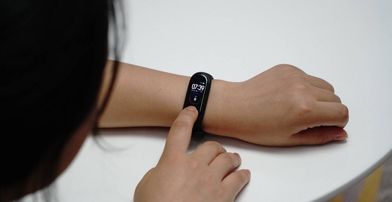 trải nghiệm Xiaomi Mi Band 4 