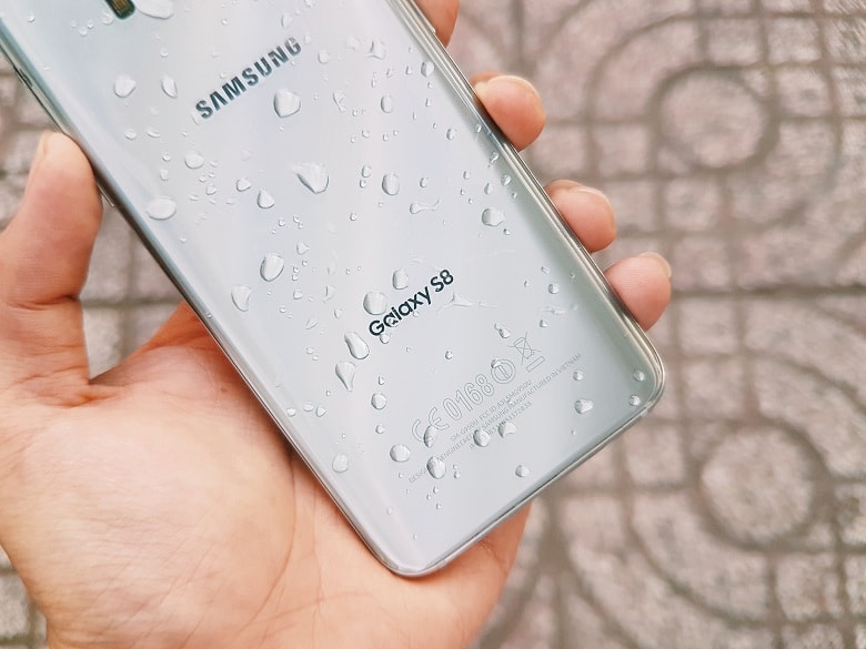 chong-nuoc-samsung-galaxy-s8-cu-viettablet