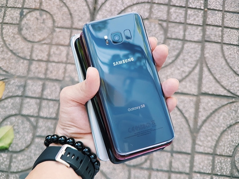 thiet-ke-samsung-galaxy-s8-cu-viettablet