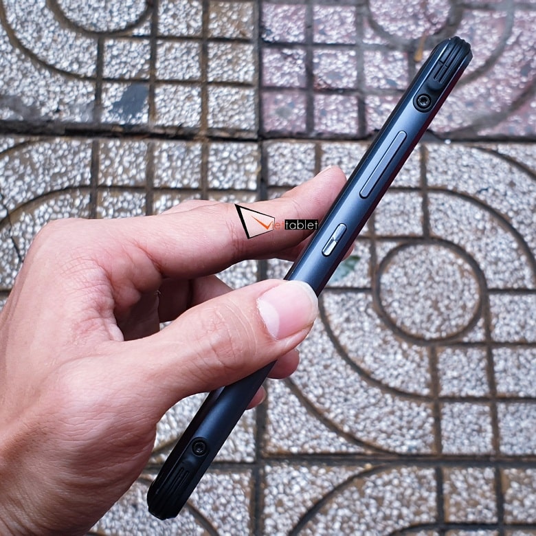 Kích thước Samsung Galaxy S8 Active