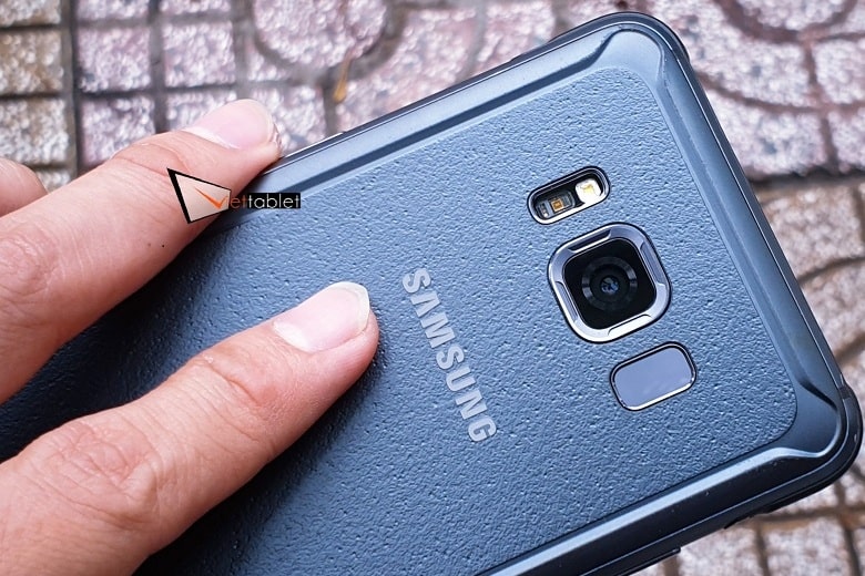 samsung galaxy s8 active camera
