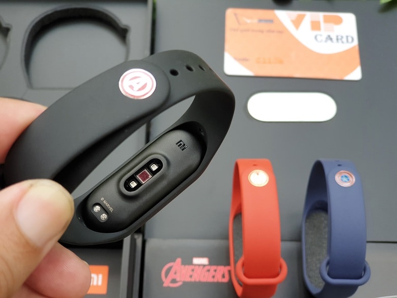 cấu hình Xiaomi Mi Band 4 Avengers