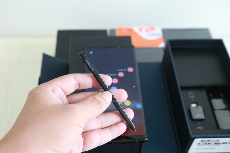 Bút S-Pen trên Galaxy Note 9 công ty 
