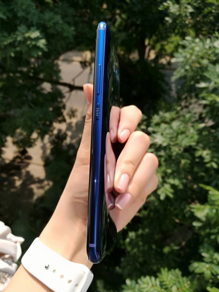 Điện thoại HTC 4