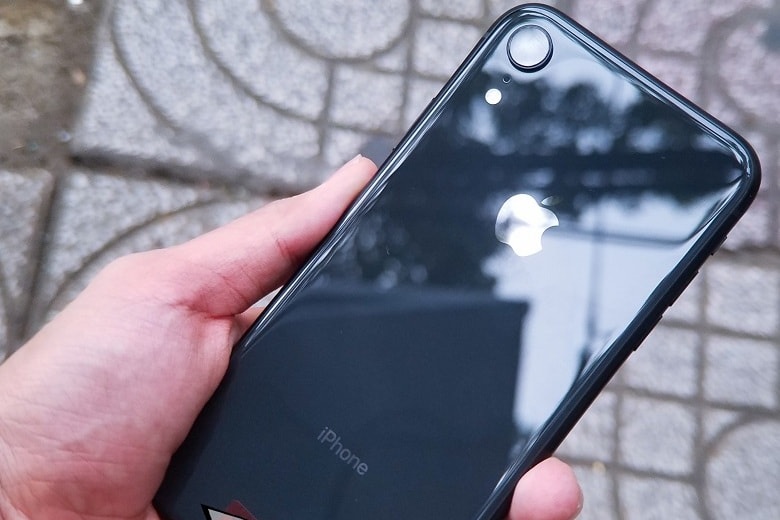 Theo dõi hình ảnh iphone xr màu đen đẹp thật sự không thể bỏ qua