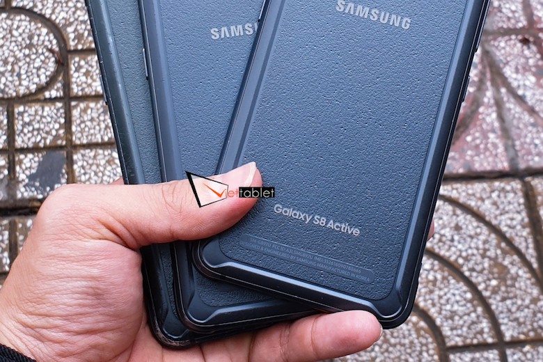 s8 active android 9