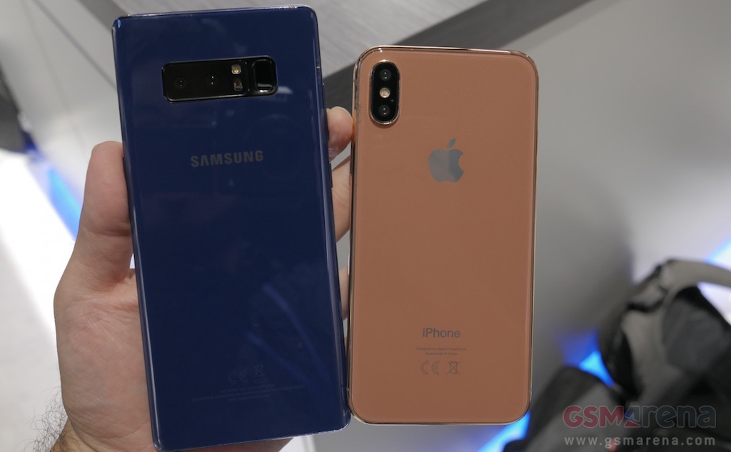Mô hình iPhone 8 xuất hiện tại Việt Nam giá bán hơn 200 triệu Hoàng Hà Mobile