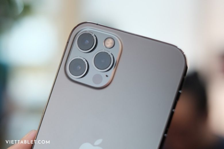 Đánh giá iPhone 12 Pro: màn hình OLED, cụm 3 camera, chip A14 Bionic, kết nối 5G và gì nữa?