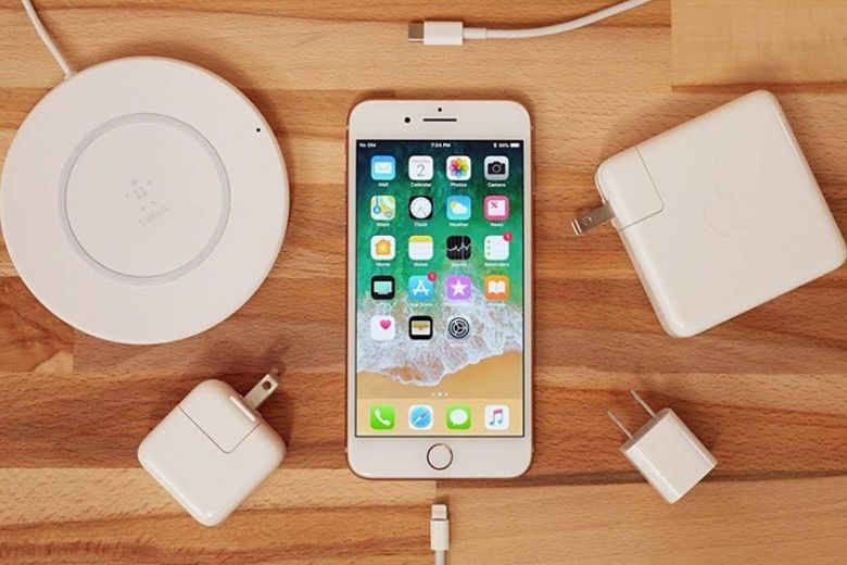 Giải mã tất tần tật về cục sạc iPhone người dùng nên biết