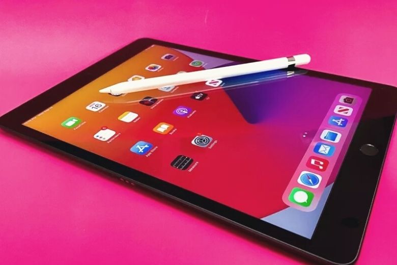 Hướng dẫn mua iPad cho người lớn tuổi: màu sắc, giá bán và loại iPad phù hợp