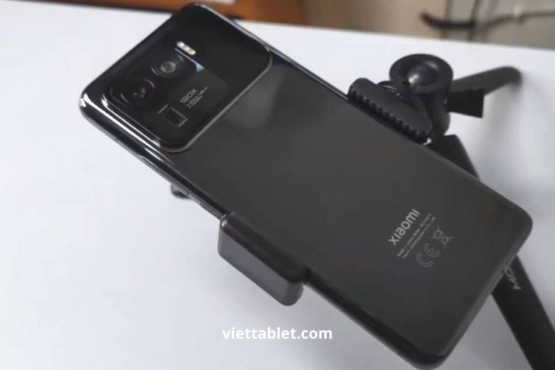 Đánh giá Xiaomi Mi 11 Ultra: Quái vật 2 màn hình với cụm camera 
